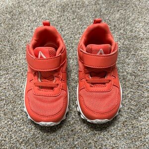 Reebok Peek N’ Fit Pink Sneakers